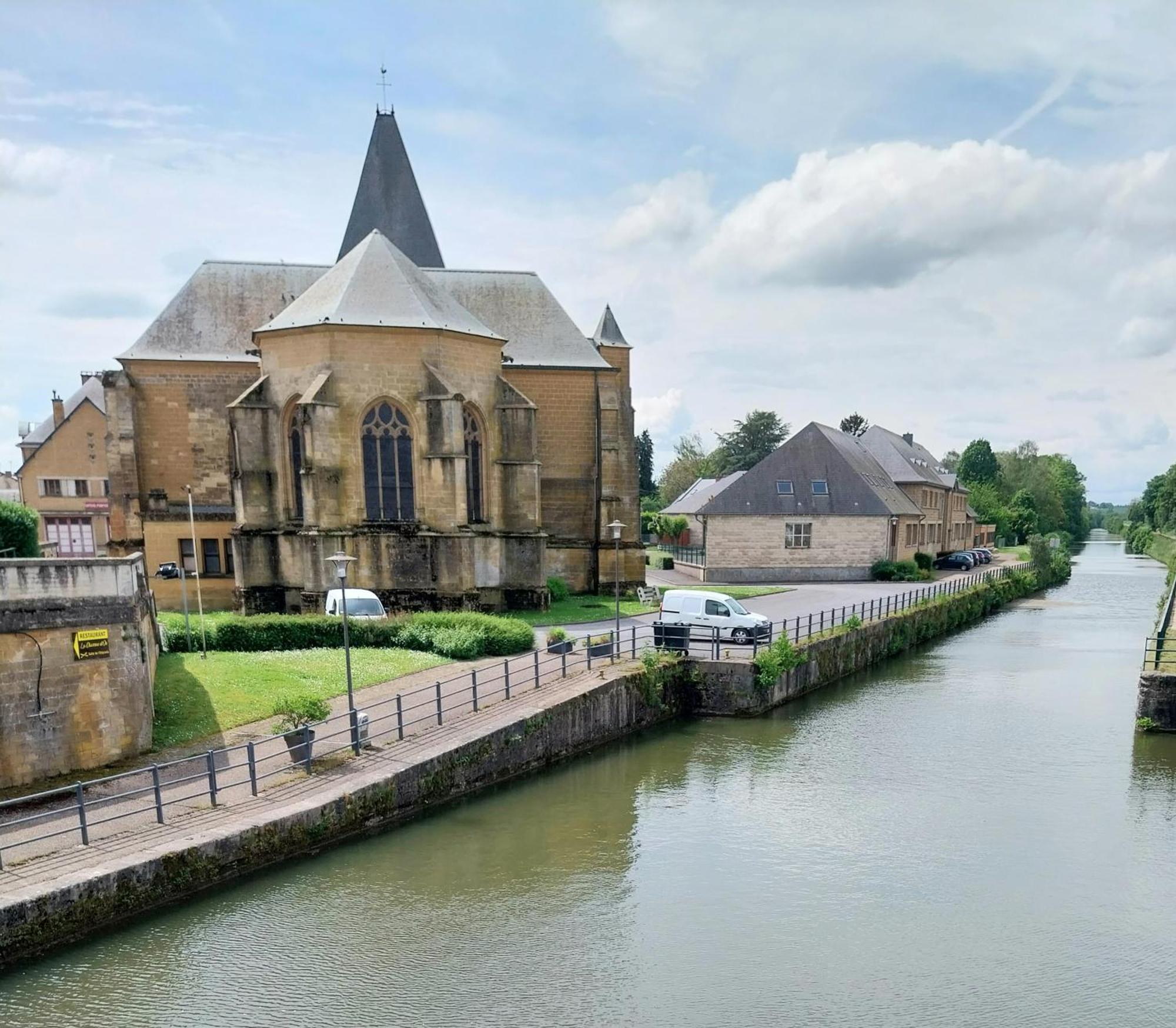 Apartment Les Cocottes Le Chesne (Ardennes)
